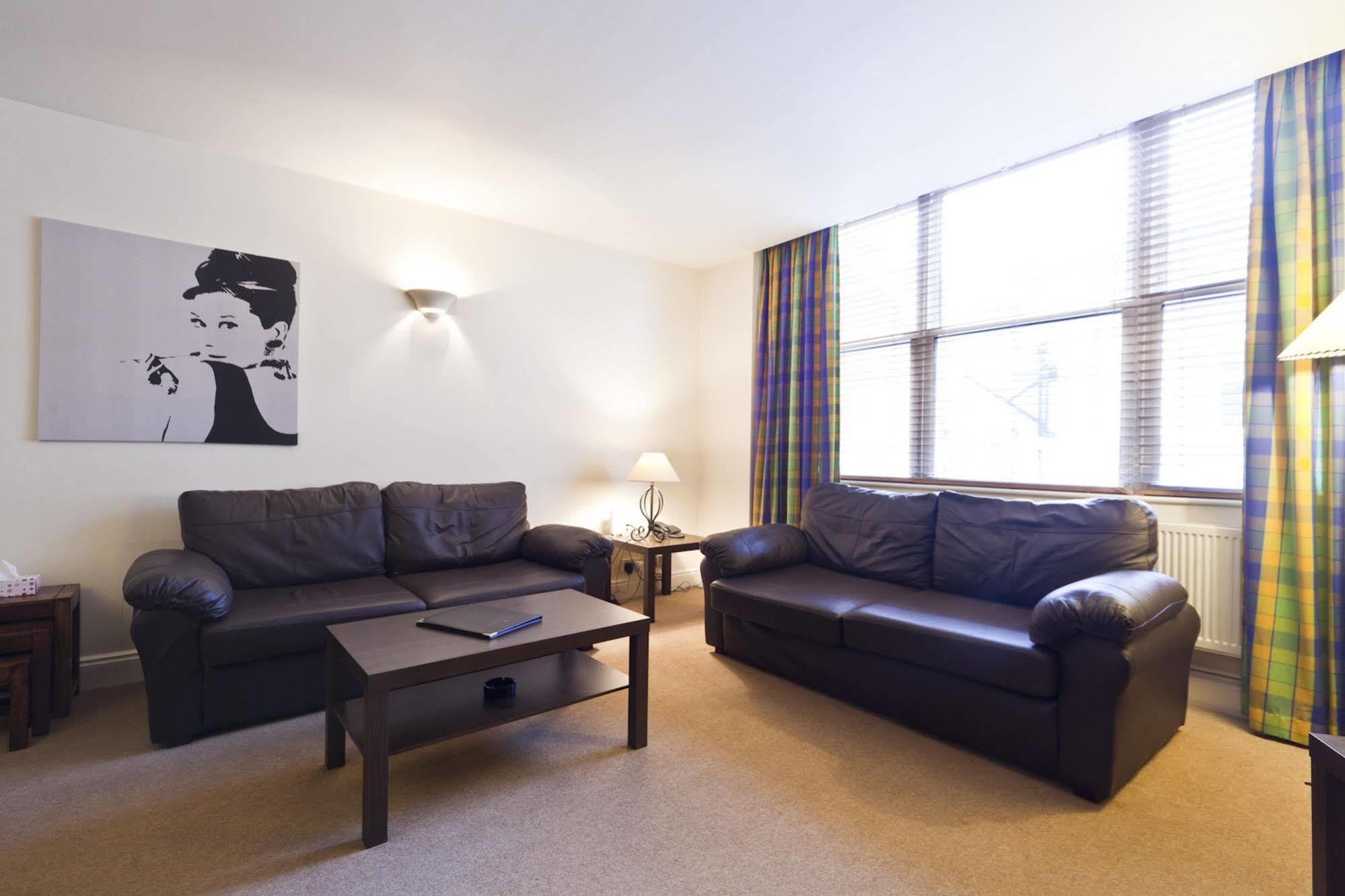 Park Lane City Apartments London Bagian luar foto