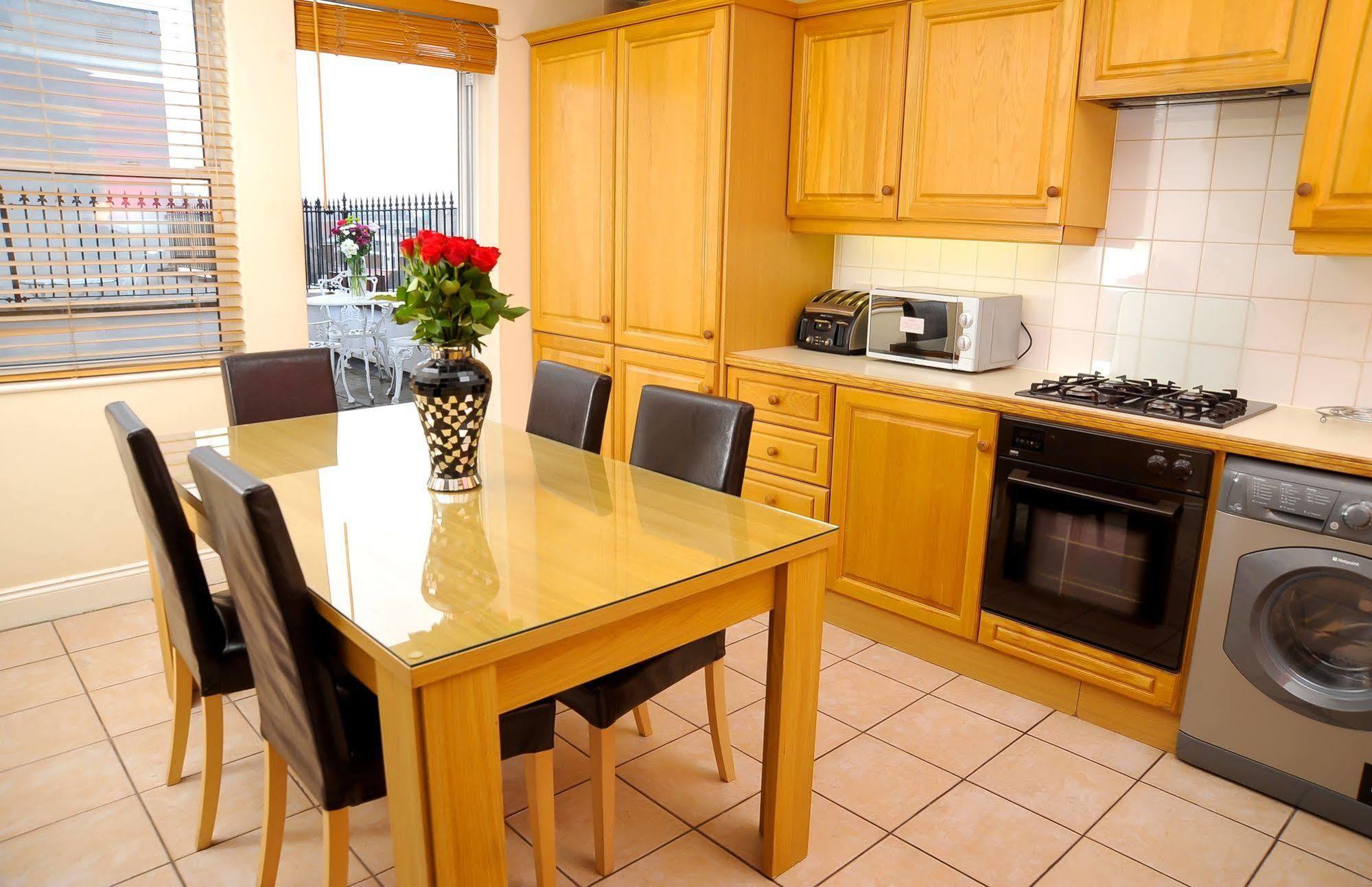 Park Lane City Apartments London Bagian luar foto
